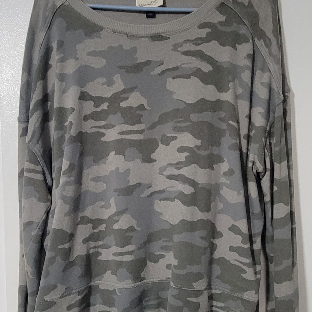 Universal Gray Camouflage Crew Neck Sweater